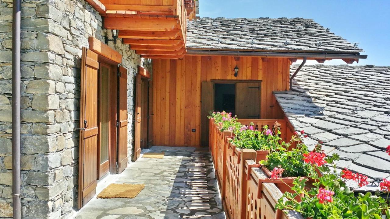 Le Renard D'Introd Bed & Breakfast Bagian luar foto