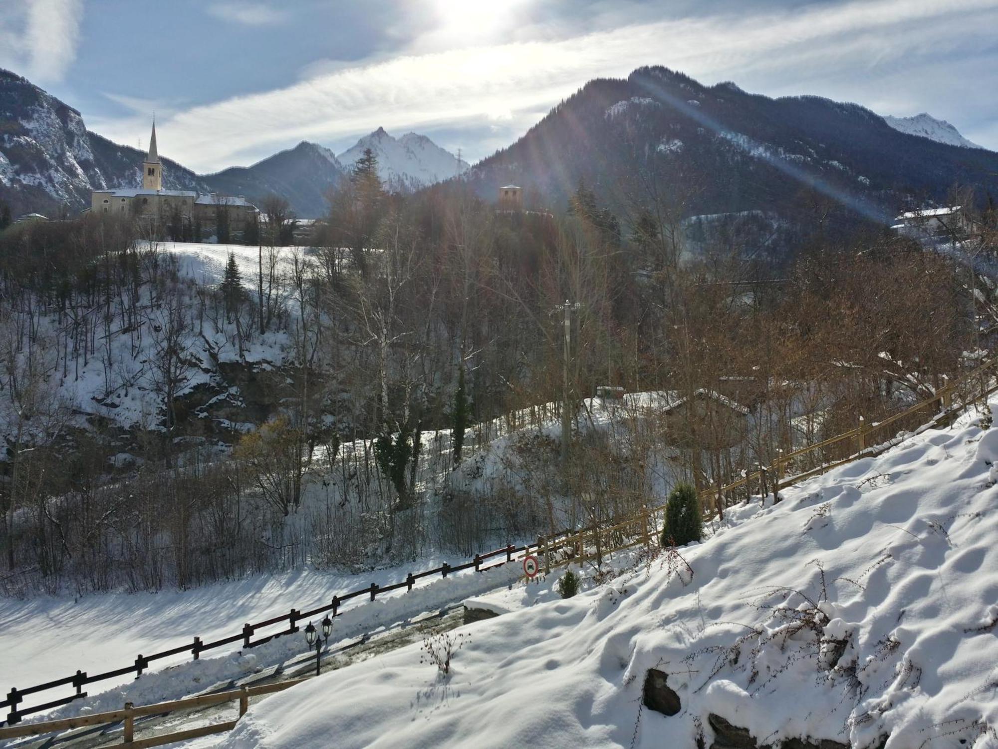 Le Renard D'Introd Bed & Breakfast Bagian luar foto
